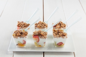 גביעי מוזלי פירות טריים מינימום להזמנה - 10 יח'