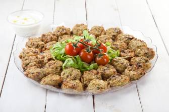 מגש קציצות קינואה וזוקיני